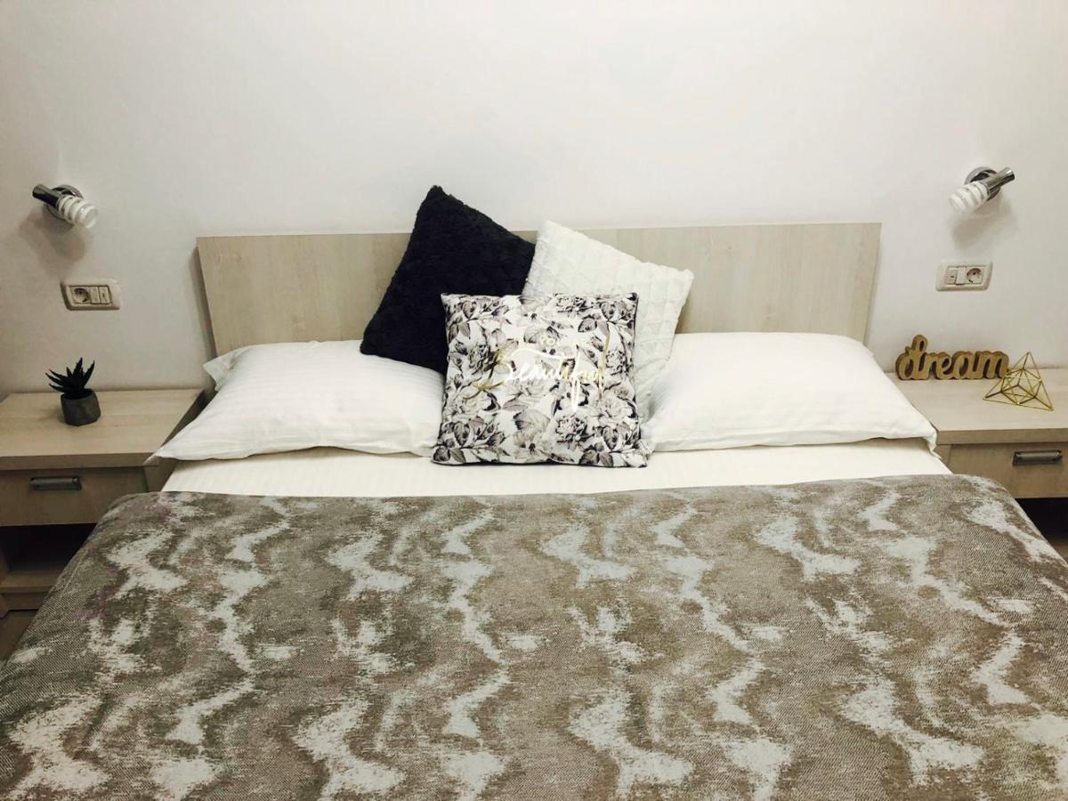 Apartmán Abby Câmpulung Moldovenesc Exteriér fotografie